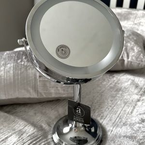 Aura vanity Mirror